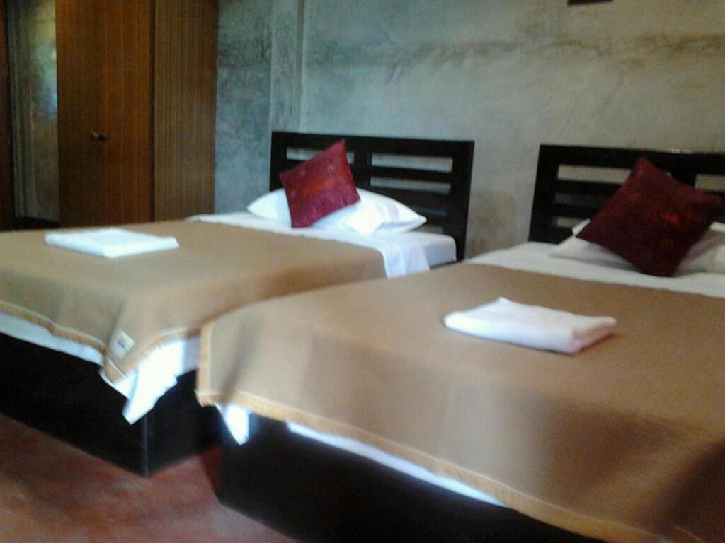 Tamarind Grand Resort Mae Sariang Quarto foto
