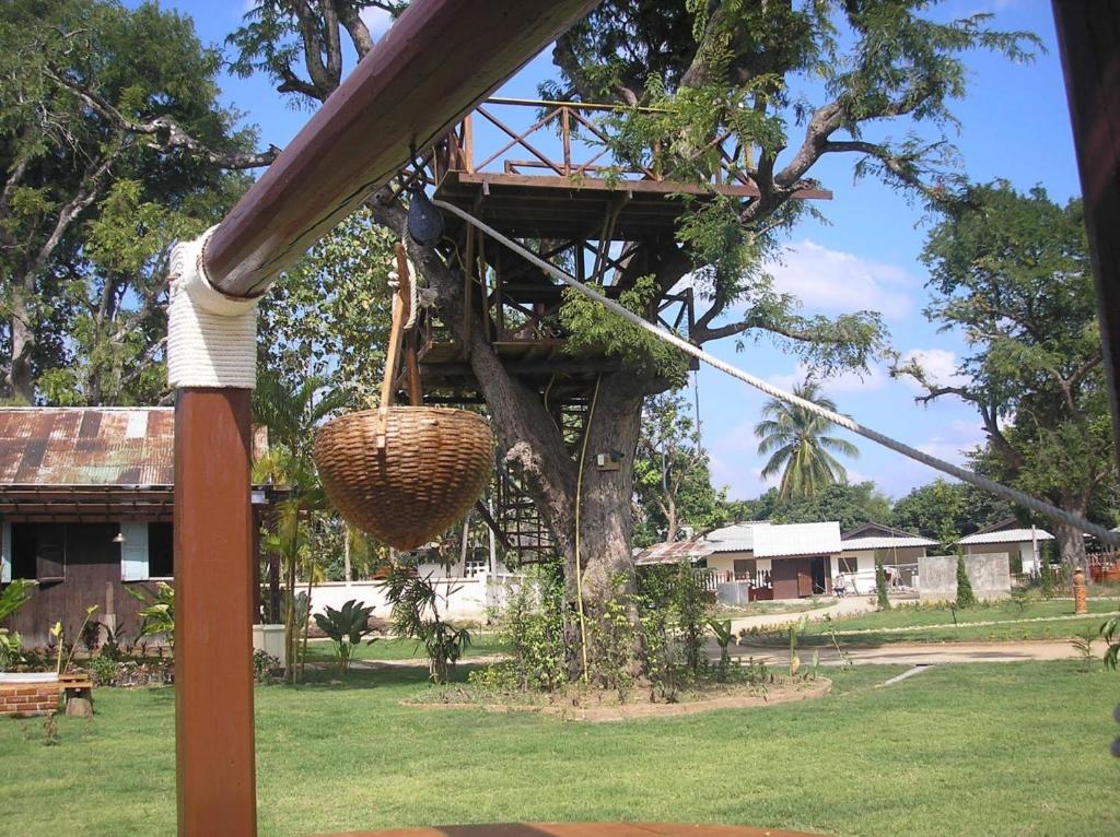 Tamarind Grand Resort Mae Sariang Exterior foto